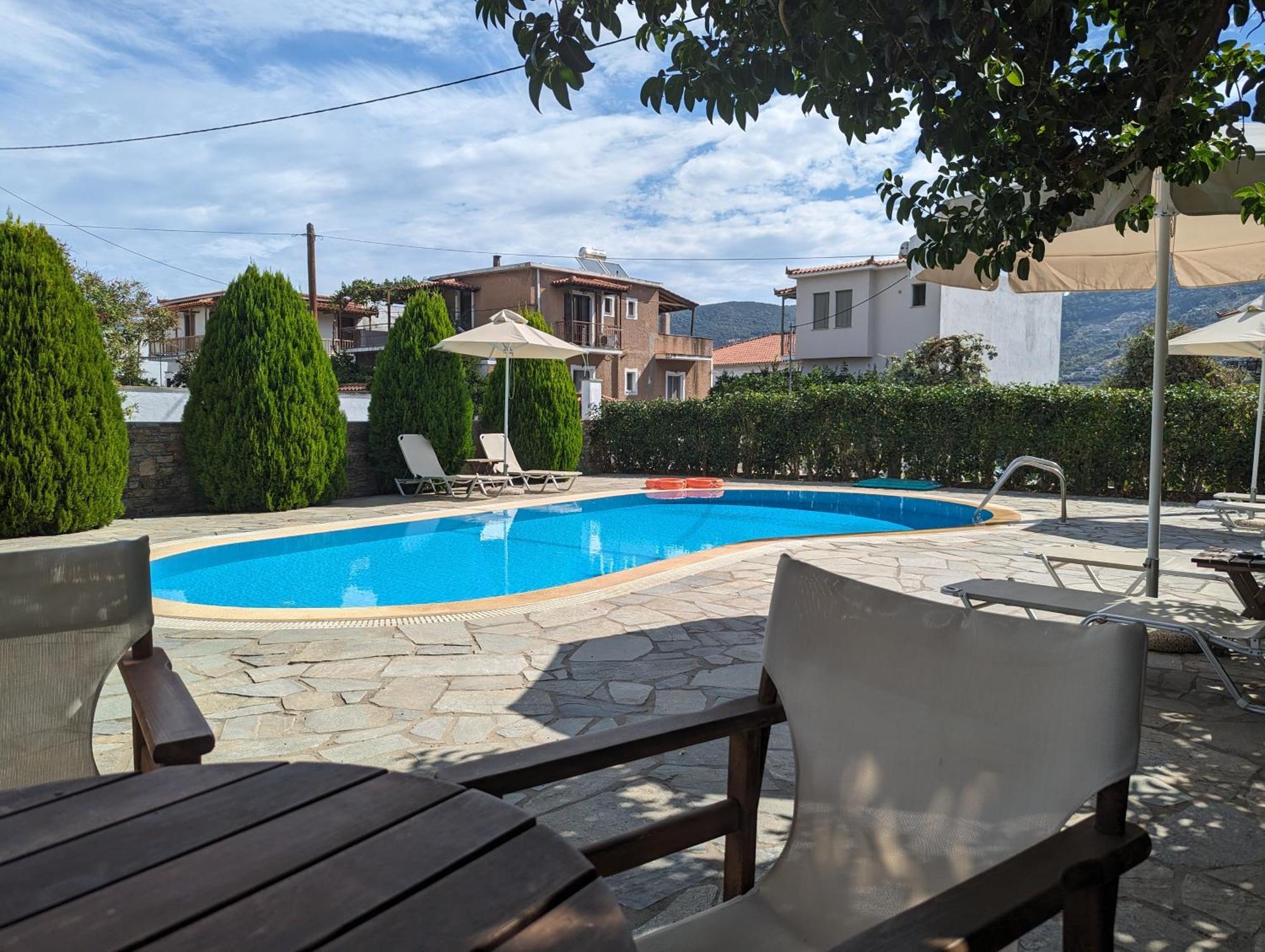 סקופלוס טאון Guesthouse Christos מראה חיצוני תמונה