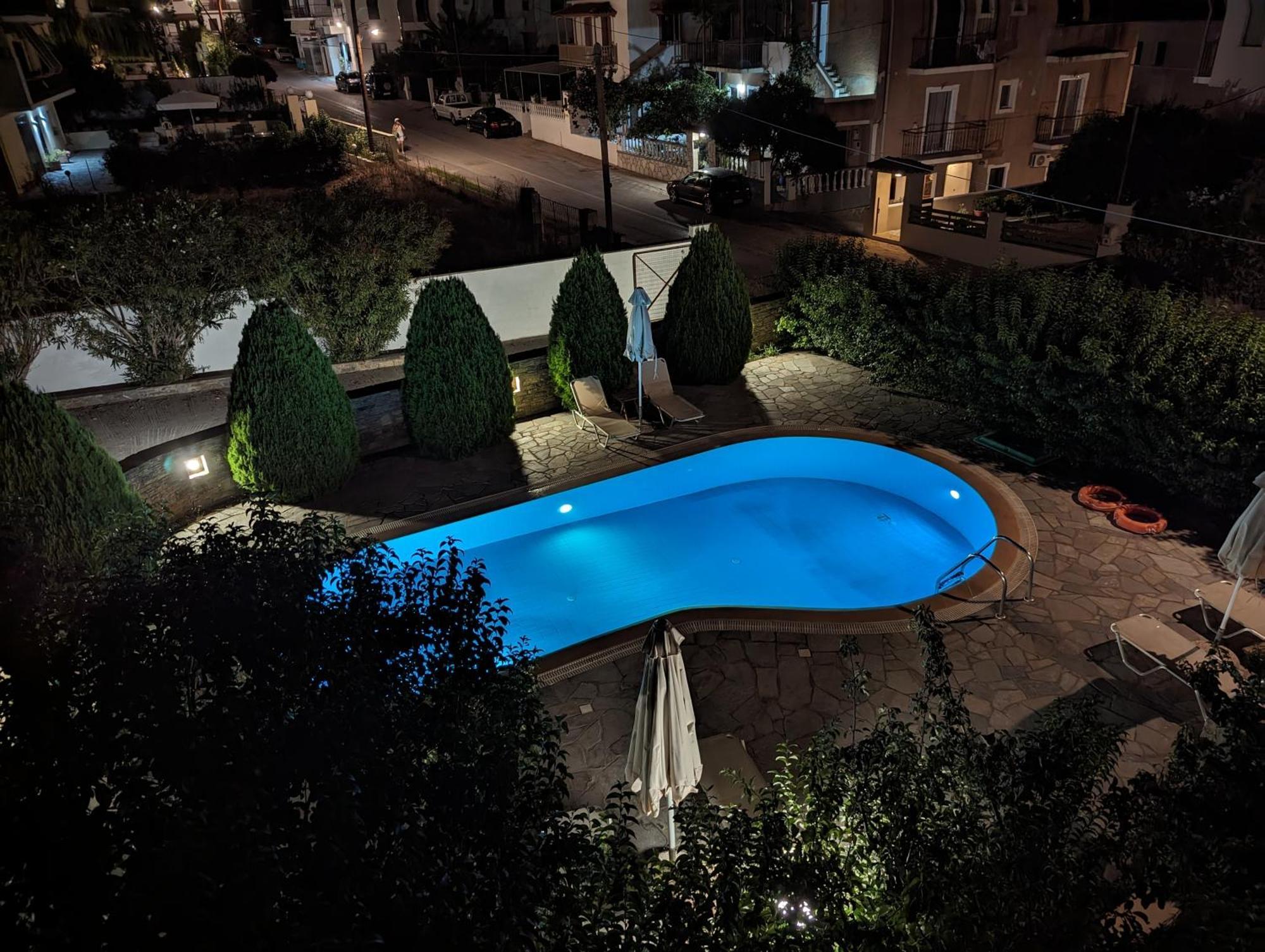 סקופלוס טאון Guesthouse Christos מראה חיצוני תמונה