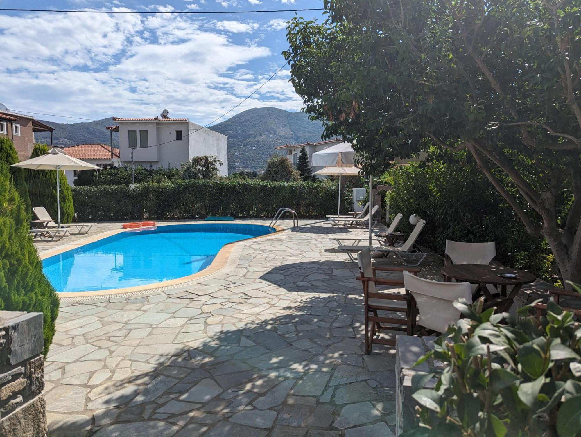 סקופלוס טאון Guesthouse Christos מראה חיצוני תמונה