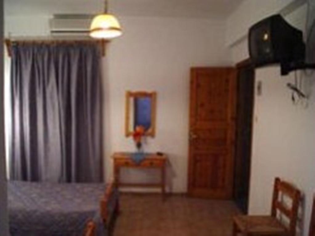 סקופלוס טאון Guesthouse Christos חדר תמונה